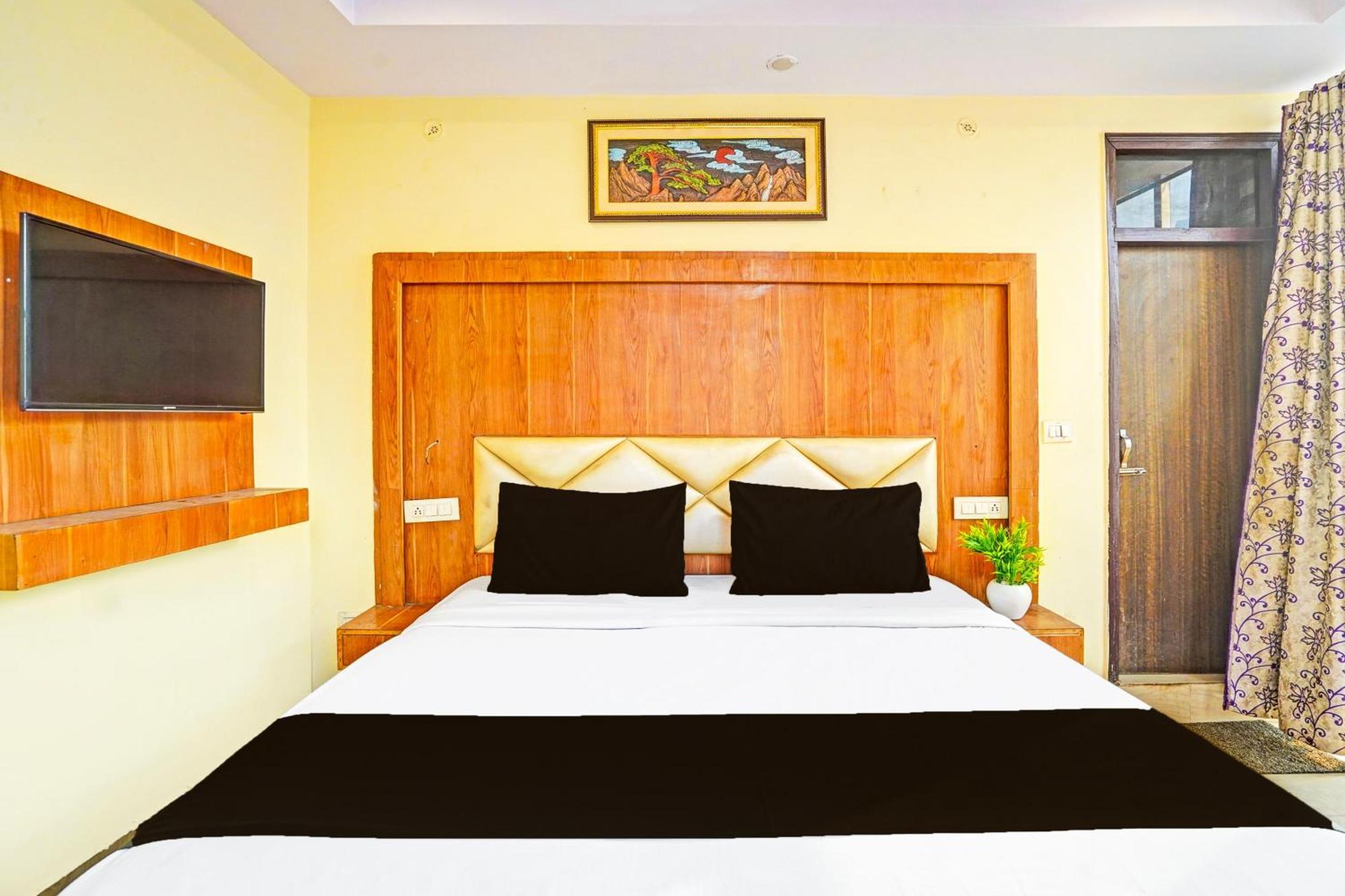 Super Hotel O Charbagh Formerly Khalsa Inn Lakhnaú Exteriér fotografie