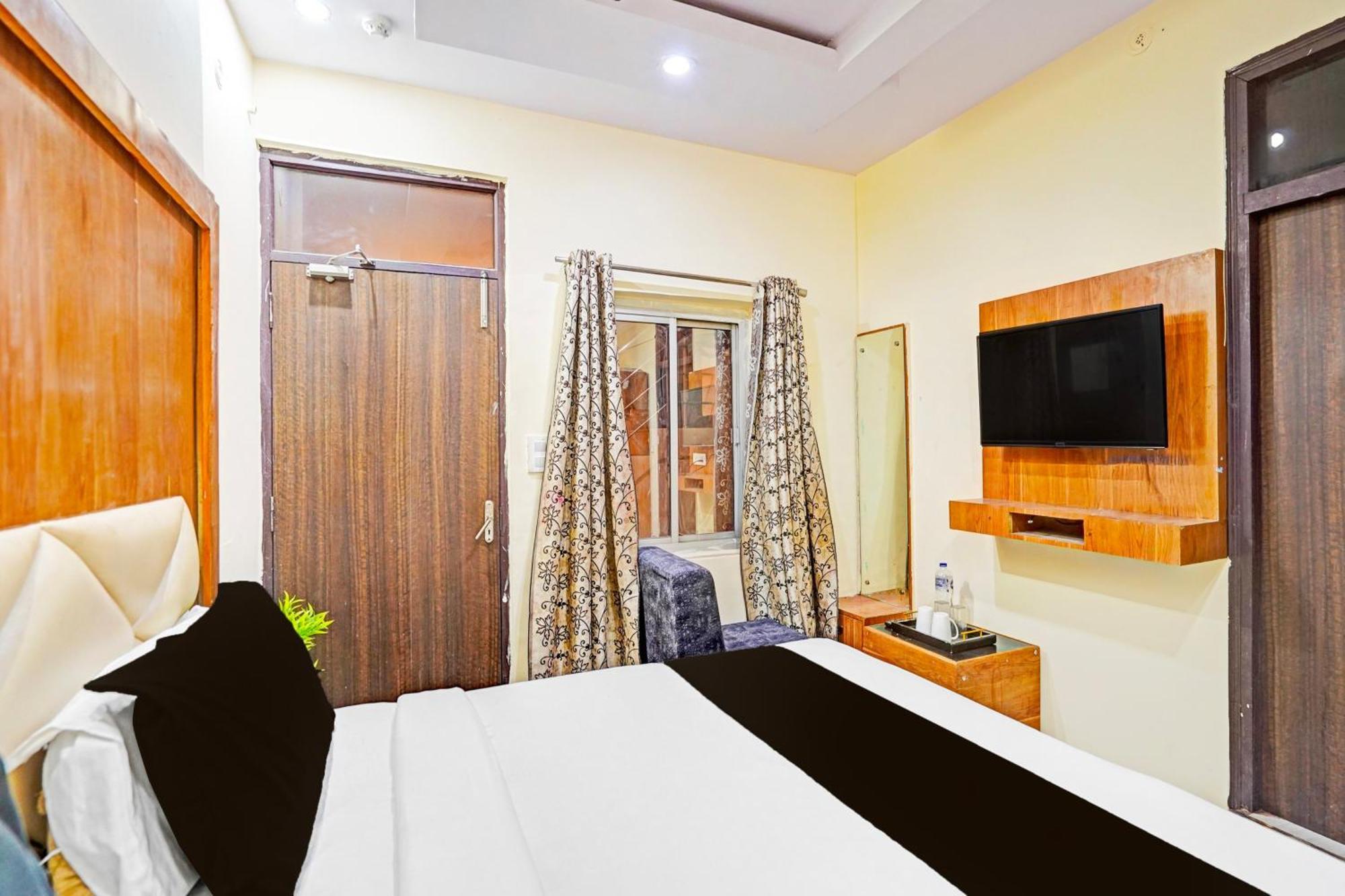 Super Hotel O Charbagh Formerly Khalsa Inn Lakhnaú Exteriér fotografie